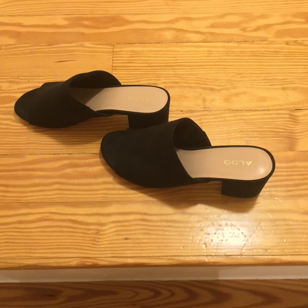 ALDO Black Suede Sides - Size 8.5 - Like New